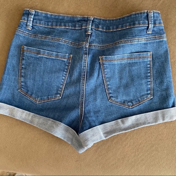 Cropped high waisted jean shorts - vintage look! - Picture 2 of 4